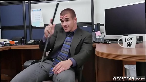 Un film porno gay me suce les seins pour la première fois. Le yoga nu motive-t-il davantage