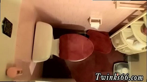 Nackter Oberkörper Typen, die schwul pissen Mit all diesen Weenies auf Blitz sind wir