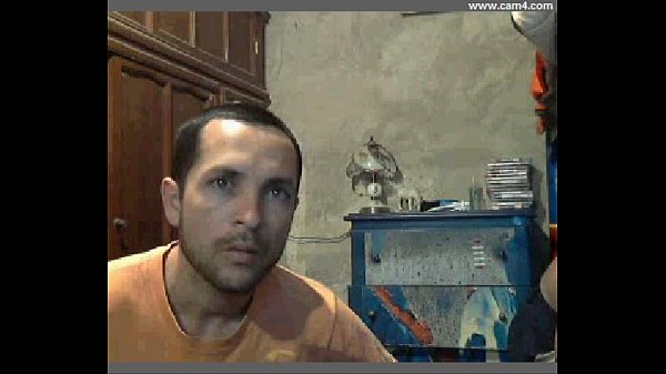 Un chacal mexicain beau et honteux arrive et son ami est dégoûté.