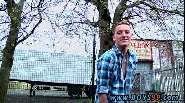 सेक्सी एशियाई पुरुषों के चेहरे पर सह समलैंगिक अश्लील ट्रॉय पाने की राह पर था