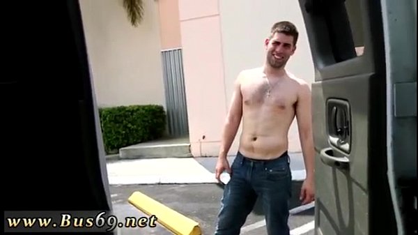 Hombres desnudos mexicano hetero gay tipo con polla piercing obtiene culo en