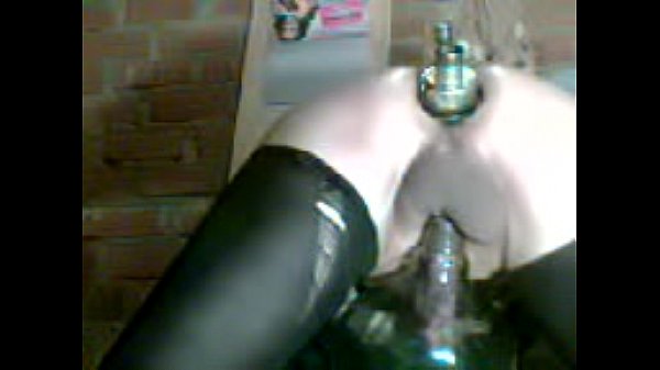 rich masturbation with door handle