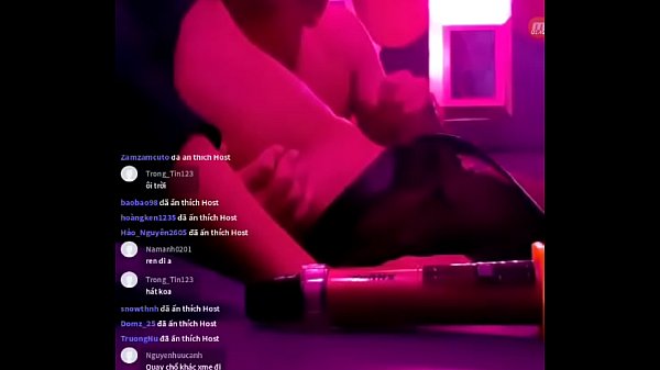 H&aacute_t karaoké b&uacute_ cu nhau tr&ecirc_n bleui