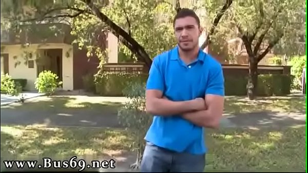 Le sexe gay excite les hommes hétérosexuels, je lui ai offert 50 $ pour monter dans la camionnette et