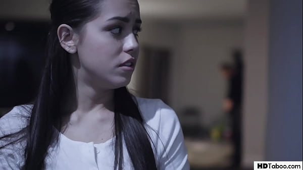 Perverser Mann schwängert armen Babysitter – Dick Chibbles und Alina Lopez