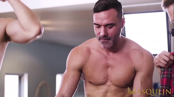 MASQULIN Studs Teddy Torres und Ace Quinn Rohfick in der Gruppe