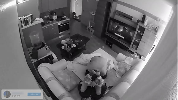 Twinks beim Rimmen und Züchten vor versteckter Kamera erwischt!