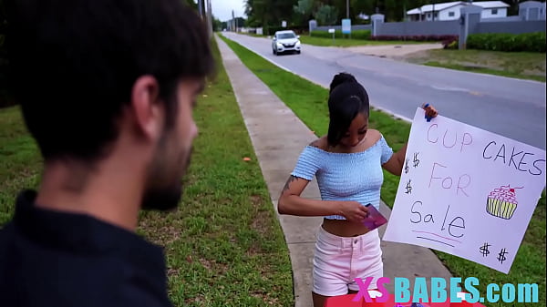 Teen Teen zieht sich aus – süß