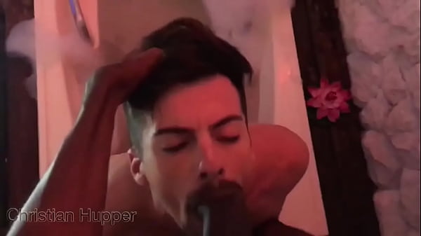 Scopa con il ragazzo magro di 18 anni con un grosso cazzo di 23 cm.