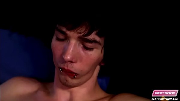 大鸡巴马克思佩恩乱搞twink