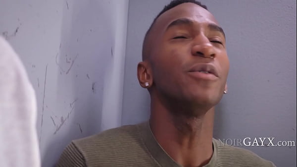 L'ascenseur a interrompu le temps pour se déplacer à la place !