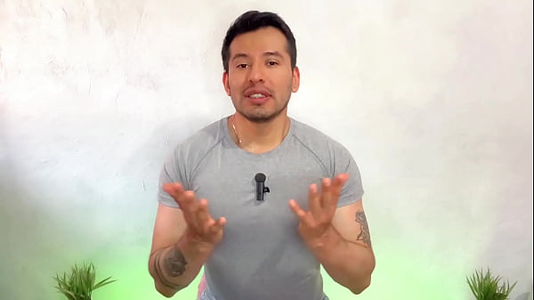 ¡Azafatas de vuelo heterosexuales talentosas se dan sexo oral después de un viaje! historia sexual