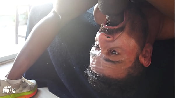 Sexo duro: enmascarado destrozó a Brutto