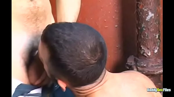 DaddySexFiles: कार्यकर्ता रे ड्रैगन और आरोन पार्कर कठोर प्रलोभन के आगे झुक जाते हैं