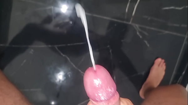AMATEUR HOMEMADE CUMSHOTS | HANDJOBS AND MOANS - CUM TRIBUTE TO VOLONT&Agrave_ FROM ALEXANDER'S COCK