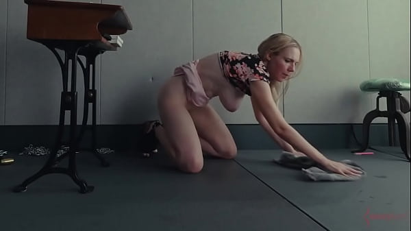 Rebel Rhyder bekommt eine harte Psychoanalysesitzung mit heftigem Würgen, Kotzen, Arsch-zu-Mund-Kontrolle und Zungenkontrolle