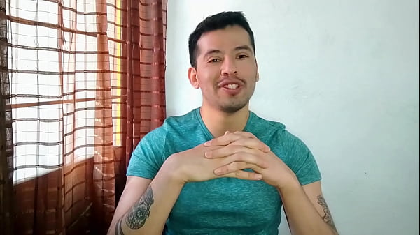 ¡Joven del gimnasio es penetrado por el repartidor de agua! Le pre&ntilde_o el culo con sus 23cm de polla gruesa. historia sexual