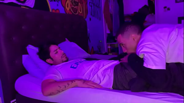 I woke up my friend with the best blowjob - Gabriel Martins