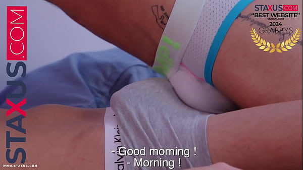 STAXUS :: Mon ami et moi savons nous amuser