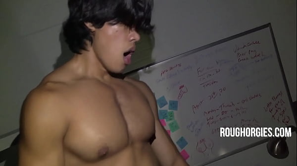 White Twunk Bottom Hazed - Jordan Lake, Jesse Stone, Zacc Andrews, Jay Wu