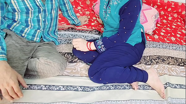 Desi Hot Cặp đôi chơi hậu môn trong phòng ngủ, Chồng thích quan hệ tình dục qua đường hậu môn thô bạo với âm thanh Hindi gợi cảm, Người da đỏ Vợ kiểu chó, chơi hậu môn