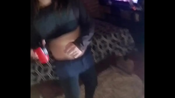 Irreversibile senza ritorno - aggiornamento n. 87 - Trovo la puttanella del mio vicino che balla ubriaca e ne approfitto - 12 ottobre 2024