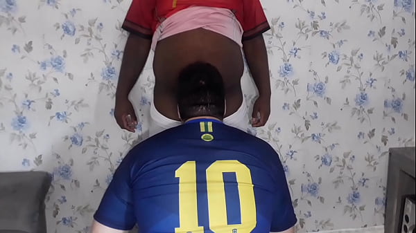 TBT Después Del Futbol Urso Negro Le Mete Su Polla Gruesa Al Gordo Blanco En Secreto (SUSCRÍBETE A MIS XVIDEOS ROJOS Y TRANSPARENTES PARA VER MÁS)