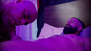 CLIENTE TRAVIESO NO TENÍA DINERO Y PAGÓ LA ENTREGA CON EL CULO | Putas GAY