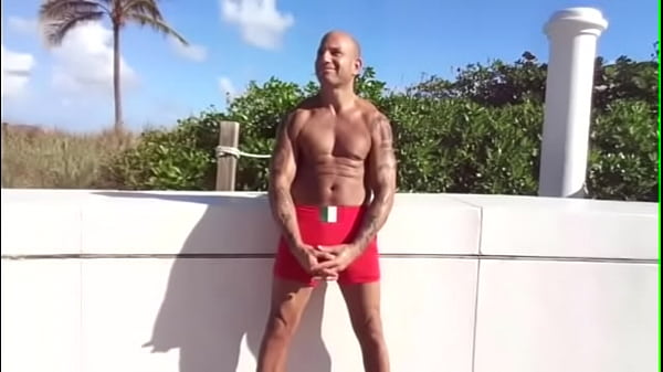 TAN FIT TENG TONED ITALIAN THE ITALIAN POUND MACHINE MAXXX LOADZ DER FITSTE PORNOSTAR IN DER PORNO