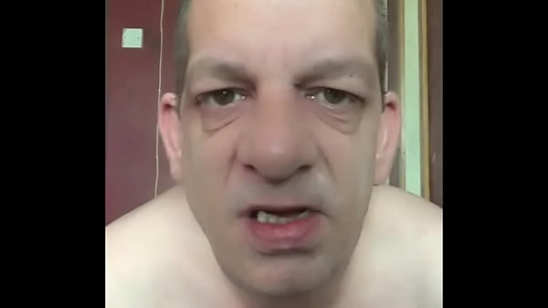 nếu bạn đang muốn làm trống bàng quang thì đừng tìm đâu xa tôi sẽ nuốt rất nhiều nước tiểu ngay trước mặt bạn đây không phải là giả đâu đây là thật đấy