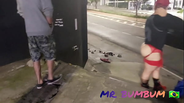 Cafu&ccedil_u F1 एक बड़ी गांड वाली वेश्या और एक मूर्ख प्रशंसक के साथ मुसीबत में पड़ जाता है (लाल और INSCRI&Ccedil_&Atilde_O पर पूर्ण)