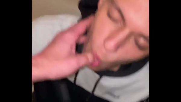 Bastardo loiro &agrave_ disponível à noite! vídeo completo no meu canal xvideos.red, assinatura ou compra direta