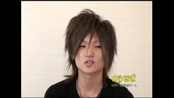 在用手工作让 Kazuya（5'_ 6&quot_ - 125 磅 - 20 岁）射精后，我继续无情地攻击......