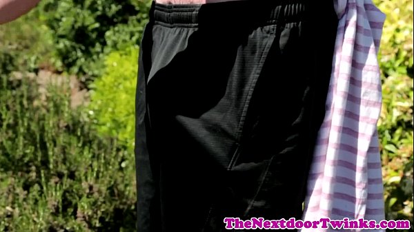 Twinks pálidos assfucks e jantes twunk bronzeado