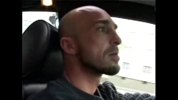 GayForIt.eu – Heißer Sex im Taxi in Berlin