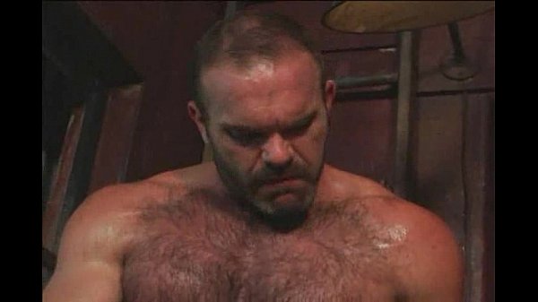 2 爸爸操一个男孩