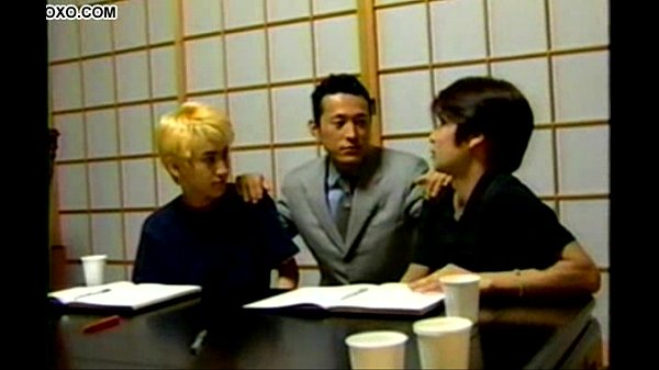 Japanischer Lehrer fickt seine Schüler